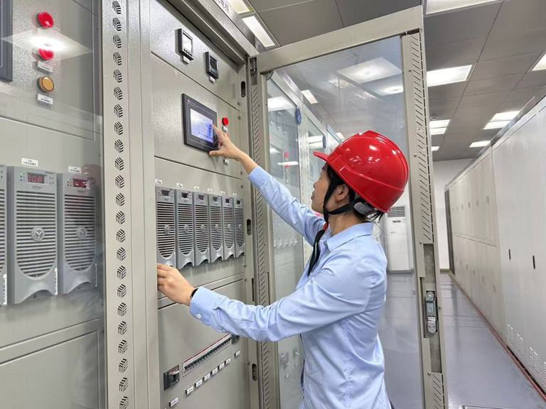 巾幗綻芳華 匠心寫青春